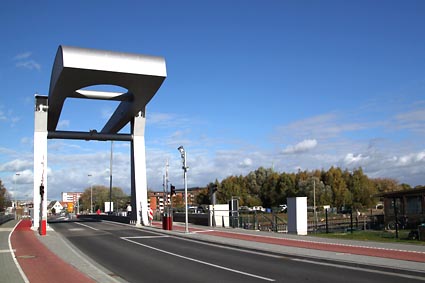 Kapitain J�rs Br�cke
                        Elmshorn