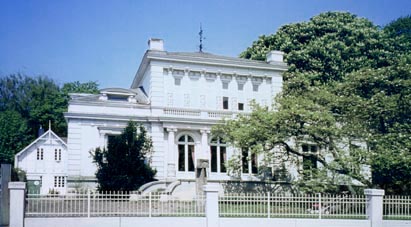 Elmshorn - weisse Villa