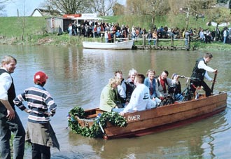 kronsnest - F�hre hol �ver